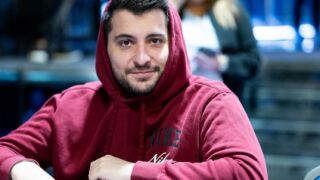 Българин продължава битката за 1 милион евро на покер турнир в Монако