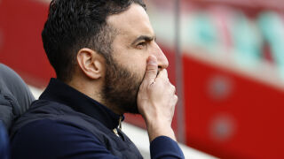 Аморим плаща за армия от семейства на финала