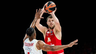 Везенков ще бъде на линия за старта на Олимпиакос 