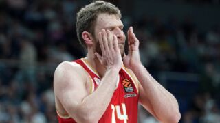 Везенков деактивира Instagram профила си след фиаското в Абу Даби (ВИДЕО)