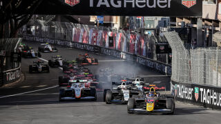 Нов подиум за Никола Цолов!