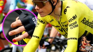 Колоездачи от Giro d'Italia си лакираха по един нокът. Причината е сериозна!