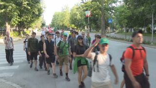 Снимка: Близо 2000 души тръгнаха по стъпките на Ботевата чета