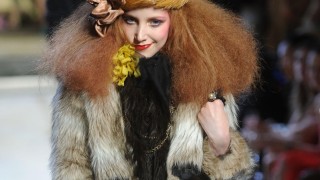 Дива и червена зима. Шарките пак са на мода