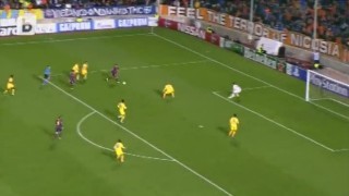 Барселона вече води с 1:0 на Апоел (ВИДЕО)