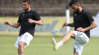 Иртиш отново в България, този път за двама от Славия