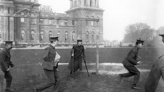 Футбол и война (ГАЛЕРИЯ)