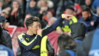 Европа полудя по победния гол на Йозил срещу 