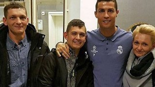 Емоционална среща за Кристиано Роналдо (ВИДЕО)