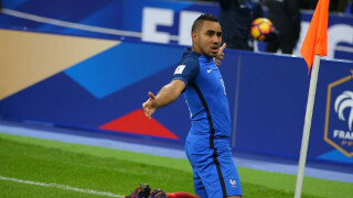 Франция с труден успех срещу Швеция,  оглави нашата група