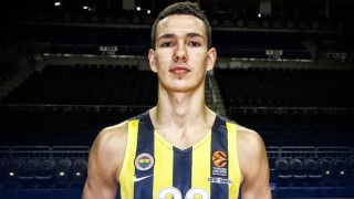 Историческо: Йордан Минчев дебютира в Евролигата (ВИДЕО)