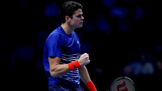 Раонич победи Монфис на старта в Лондон 