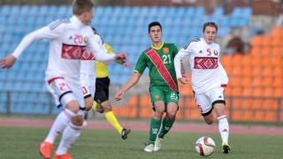 България отстъпи на Беларус в последната си среща от юношеските квалификации (U19)