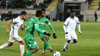 Красив гол на Кафу донесе трите точки на 