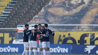 Камбуров отново наказа 