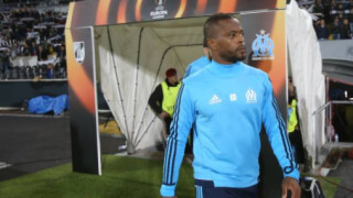 УЕФА наказва Евра заради шута в главата на фен на 