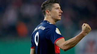 Левандовски се завръща в състава на 