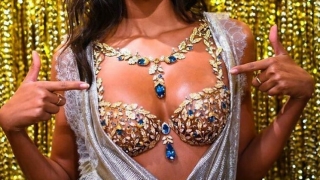 Новият Fantasy Bra на Victoria’s Secret, погледнат от всеки ъгъл