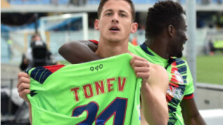 След повече от 40 дни отсъствие Тонев се връща в групата на 