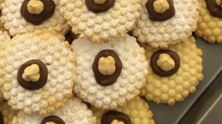 Сладки Пчелни питки с шоколад