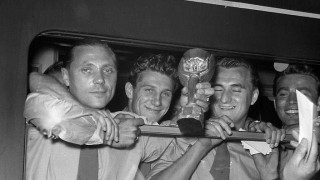 Почина световен шампион с ФРГ от 1954 г. 