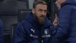 Бесният Де Роси към треньорския щаб: Защо да влизам аз? Трябва ни победа! (ВИДЕО)