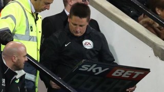 Фен стана съдия заради контузия (ВИДЕО)