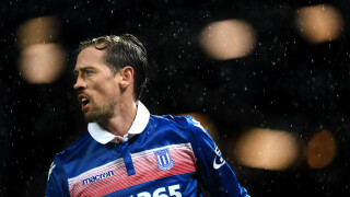 Питър Крауч всяка вечер спи с... Дейвид Бекъм