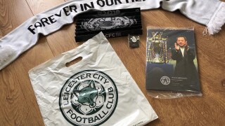 Безскрупулни търговци вбесиха феновете на 