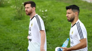 Златното докосване на Меси и Агуеро (СНИМКА)