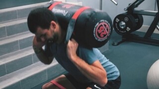 Гришо блъска здраво във фитнеса с мисъл за 2019-а (ВИДЕО)