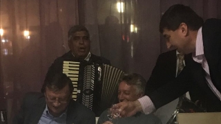 След купона до зори: Лазаров остава президент на българския волейбол (ВИДЕО)