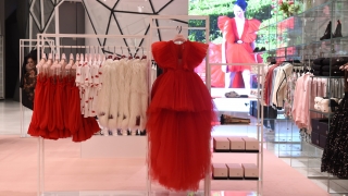 Какво да очакватe от новата колекция на H&M x Giambattista Valli  