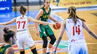 13-годишна изуми баскетболните фенове (ВИДЕО)