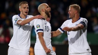 Пуки и компания с историческо постижение, помогнаха на България