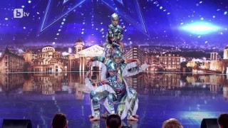 Tapia Dance House: Момичетата октоподи