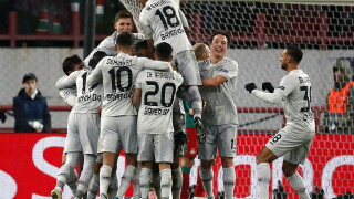 С превъзходно воле 