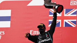 Нова победа на Хамилтън и рекорд за 