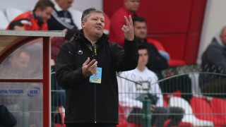 Пенев и шестима футболисти на 