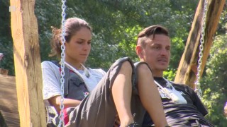 Йордан е в размисли за годеницата си