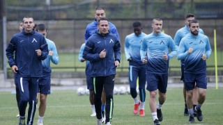 Заради COVID-19: Отложиха и 