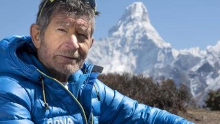 На 81 в Хималаите в памет на жертвите на COVID-19