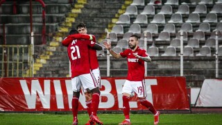 ЦСКА удари ЦСКА 1948 със страхотен гол на Матей