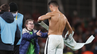 Детето, което взе тениската на Роналдо, няма да бъде глобено