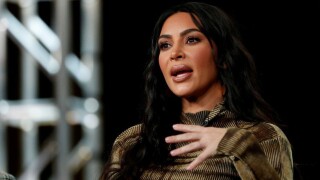 Ким Кардашиян спаси афганистански футболистки от талибаните