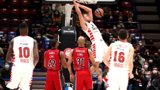 Първи успех за Везенков и компания в Евролигата далеч от дома