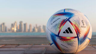 Символите на световното - пътуване, безкрайност и един летящ килим