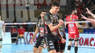 Българи в чужбина: Гибона на полуфинал в Русия, Николов с 21 т. срещу 