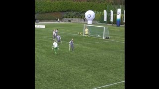 Футболист с ампутиран крак вкара гол шедьовър (ВИДЕО)