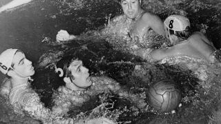 Напусна ни легендата на водната топка Тома Томов